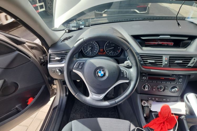 Used BMW X1 2015 sDrive18i Fashion Upgrade Edition Steering Wheel