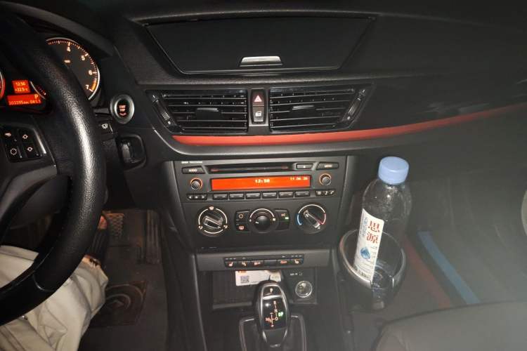 Used BMW X1 2015 sDrive18i Fashion Upgrade Edition Audio And AC Panel