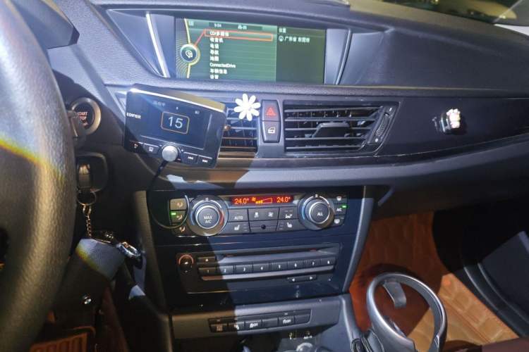 Used BMW X1 2015 sDrive18i Leading Edition Audio And AC Panel