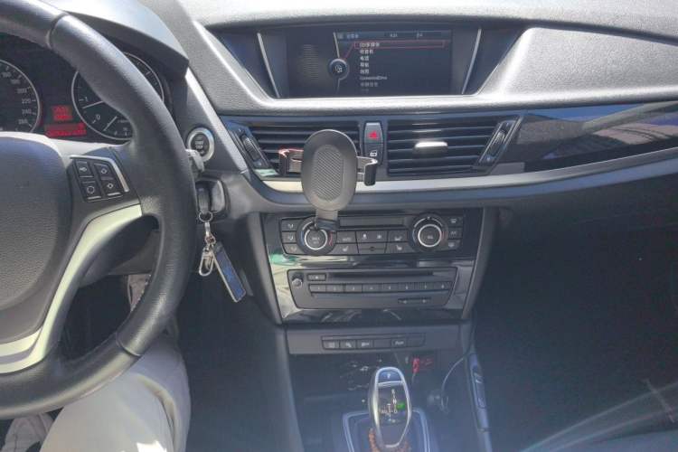 Used BMW X1 2015 sDrive18i Leading Edition Audio And AC Panel