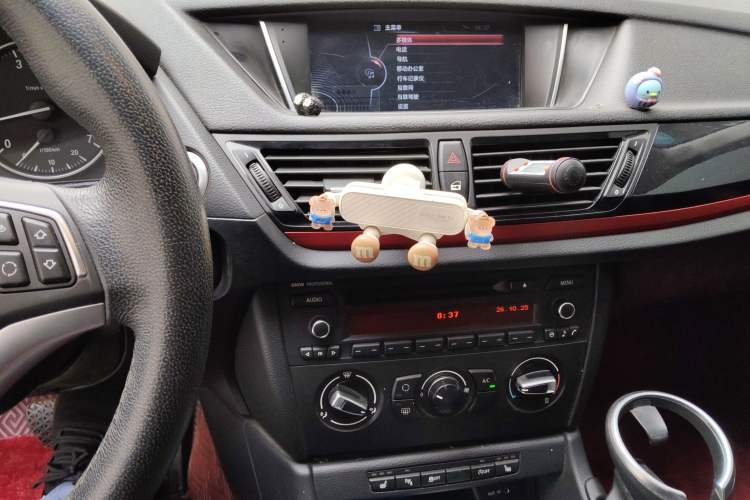 Used BMW X1 2015 sDrive18i Fashion Upgrade Edition Audio And AC Panel