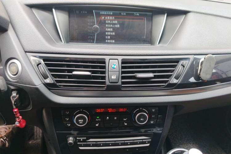Used BMW X1 2015 sDrive18i Leading Edition Audio And AC Panel