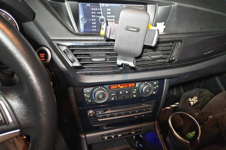 Used BMW X1 2015 sDrive18i Leading Edition Audio And AC Panel