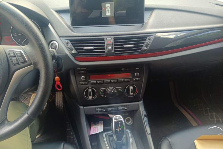 Used BMW X1 2015 sDrive18i Fashion Upgrade Edition Audio And AC Panel