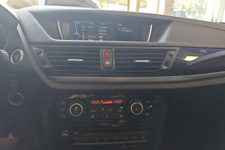 Used BMW X1 2015 sDrive18i Leading Edition Audio And AC Panel