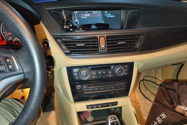 Used BMW X1 2015 sDrive18i Leading Edition Audio And AC Panel