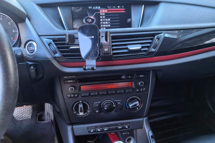 Used BMW X1 2015 sDrive18i Fashion Upgrade Edition Audio And AC Panel