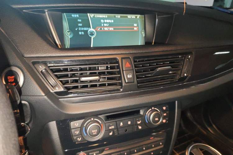 Used BMW X1 2015 sDrive18i Leading Edition Audio And AC Panel
