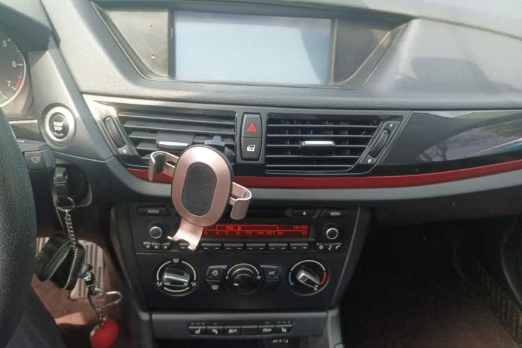 Used BMW X1 2015 sDrive18i Fashion Upgrade Edition Audio And AC Panel