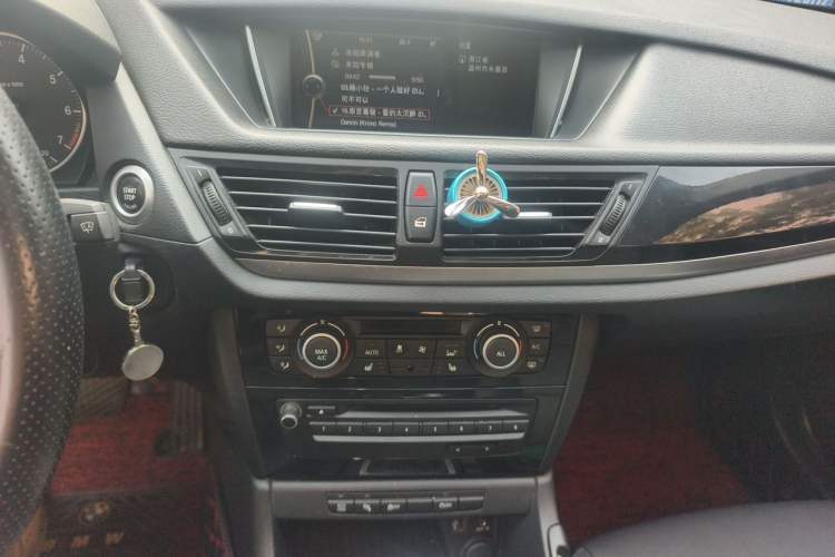 Used BMW X1 2015 sDrive18i Leading Edition Audio And AC Panel
