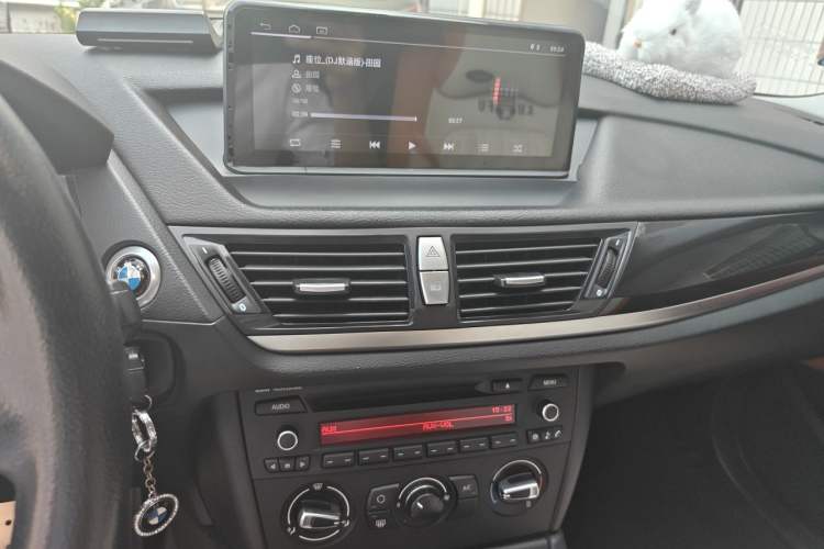 Used BMW X1 2015 sDrive18i Fashion Upgrade Edition Audio And AC Panel