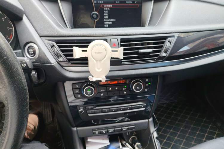 Used BMW X1 2015 sDrive18i Leading Edition Audio And AC Panel