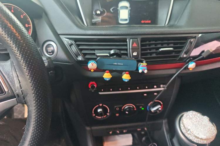Used BMW X1 2015 sDrive18i Fashion Upgrade Edition Audio And AC Panel