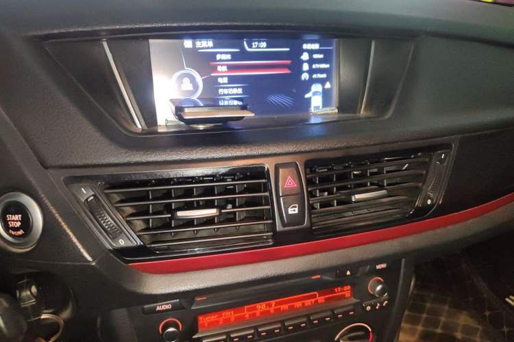 Used BMW X1 2015 sDrive18i Fashion Upgrade Edition Audio And AC Panel