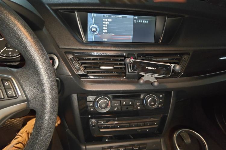 Used BMW X1 2015 sDrive18i Leading Edition Audio And AC Panel