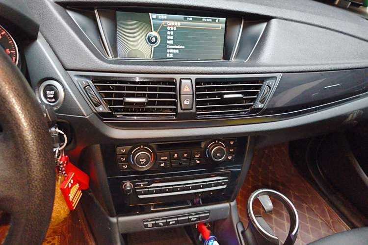 Used BMW X1 2015 sDrive18i Leading Edition Audio And AC Panel