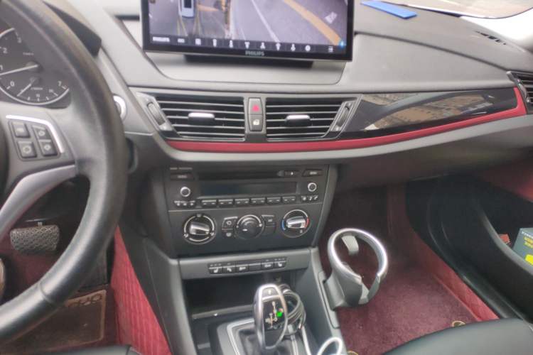 Used BMW X1 2015 sDrive18i Fashion Upgrade Edition Audio And AC Panel