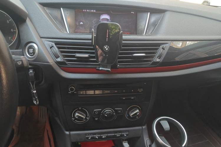 Used BMW X1 2015 sDrive18i Fashion Upgrade Edition Audio And AC Panel