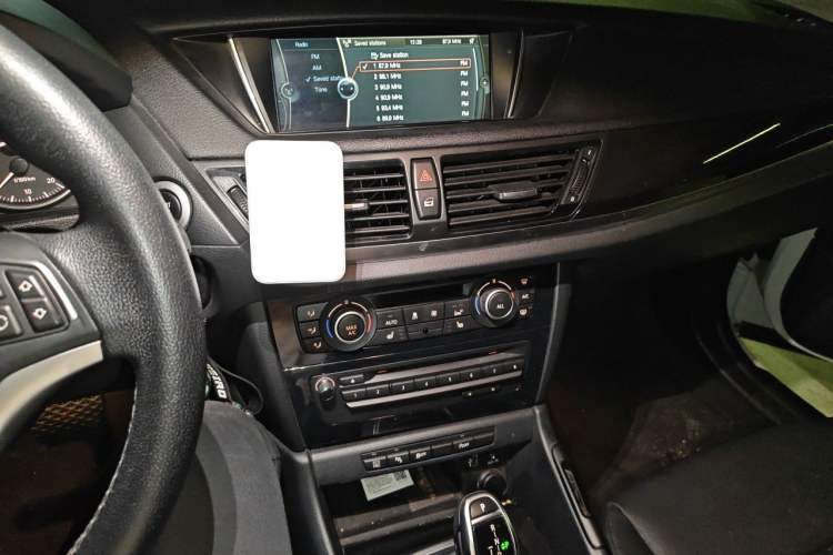 Used BMW X1 2015 sDrive18i Leading Edition Audio And AC Panel