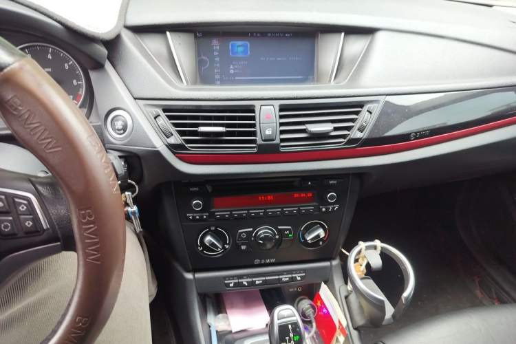 Used BMW X1 2015 sDrive18i Fashion Upgrade Edition Audio And AC Panel