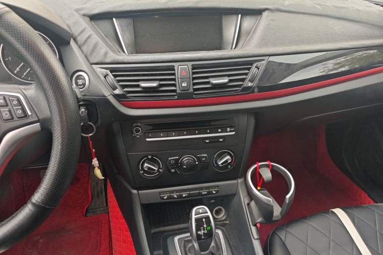 Used BMW X1 2015 sDrive18i Fashion Upgrade Edition Audio And AC Panel