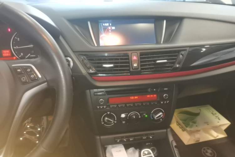 Used BMW X1 2015 sDrive18i Fashion Upgrade Edition Audio And AC Panel