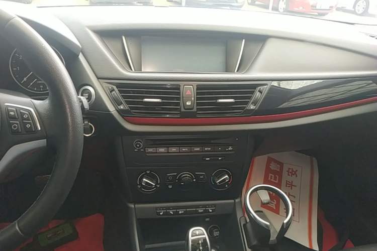 Used BMW X1 2015 sDrive18i Fashion Upgrade Edition Audio And AC Panel