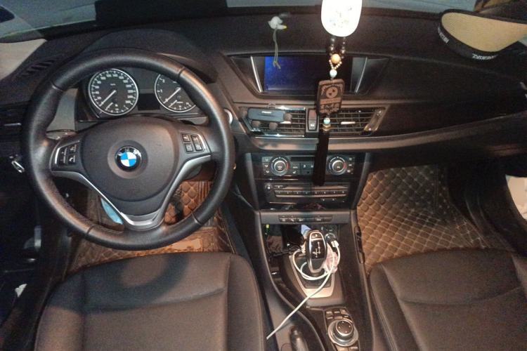 Used BMW X1 2015 sDrive18i Leading Edition Center Console