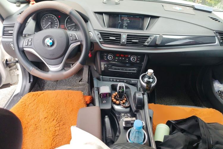 Used BMW X1 2015 sDrive18i Leading Edition Center Console