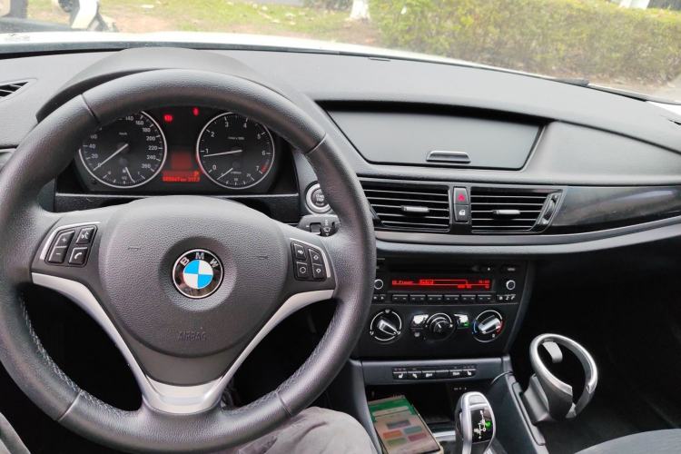 Used BMW X1 2015 sDrive18i Fashion Upgrade Edition Center Console