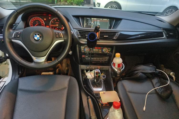 Used BMW X1 2015 sDrive18i Leading Edition Center Console