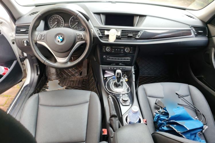 Used BMW X1 2015 sDrive18i Leading Edition Center Console