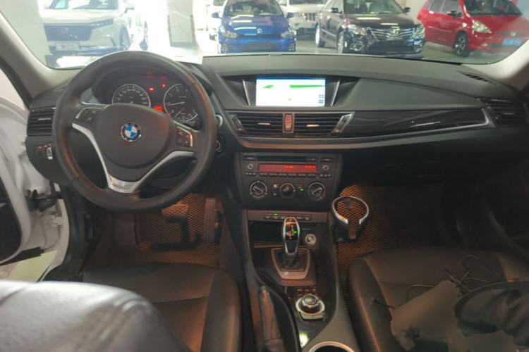 Used BMW X1 2015 sDrive18i Fashion Upgrade Edition Center Console