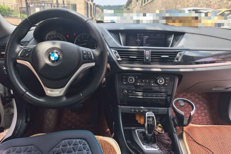Used BMW X1 2015 sDrive18i Leading Edition Center Console