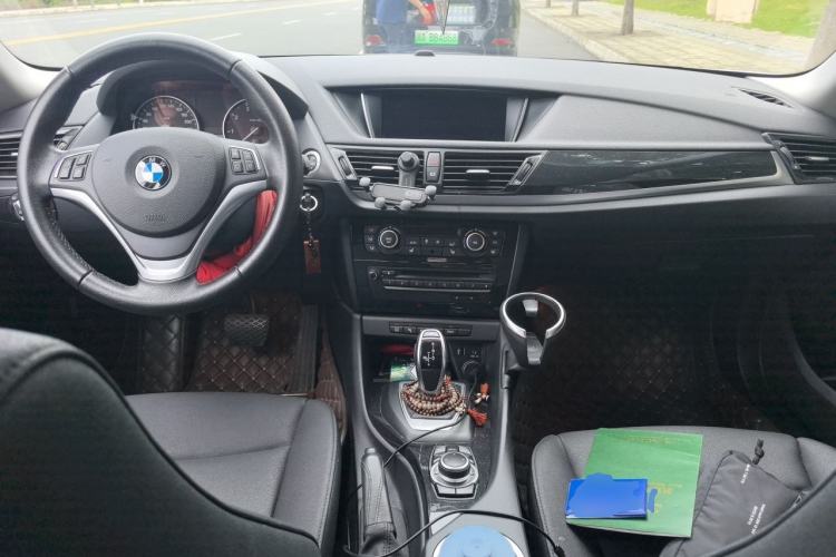Used BMW X1 2015 sDrive18i Leading Edition Center Console
