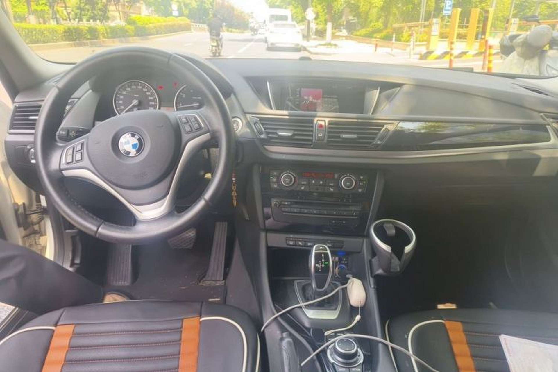 Used BMW X1 2015 sDrive18i Leading Edition Center Console