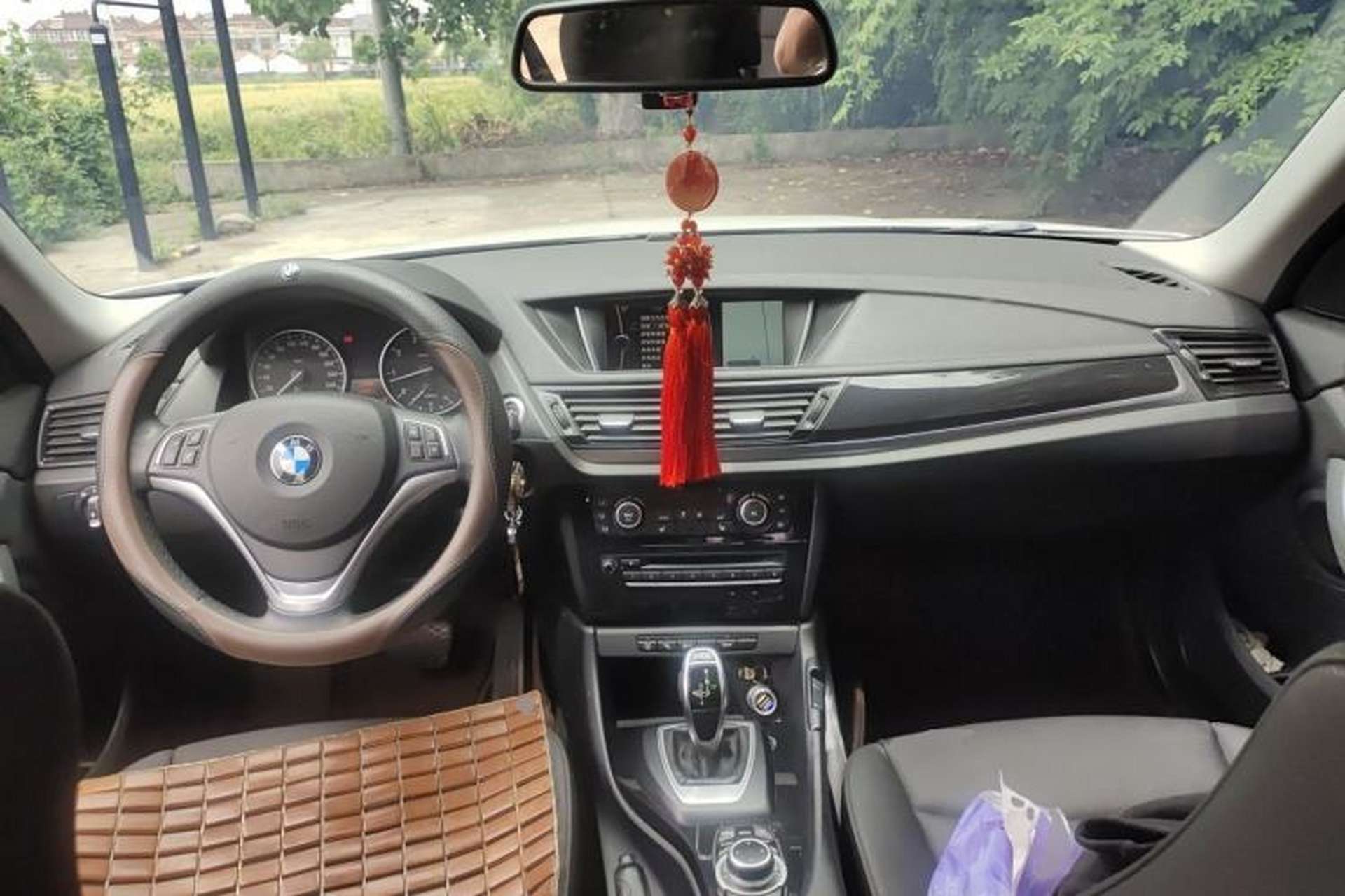 Used BMW X1 2015 sDrive18i Leading Edition Center Console