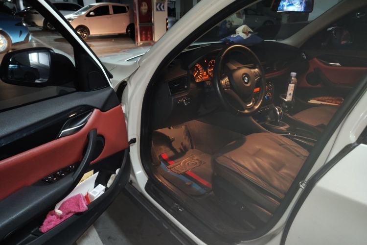 Used BMW X1 2015 sDrive18i Fashion Upgrade Edition Driver Seat