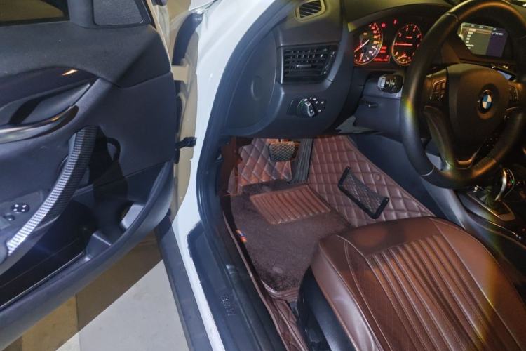 Used BMW X1 2015 sDrive18i Leading Edition Driver Seat