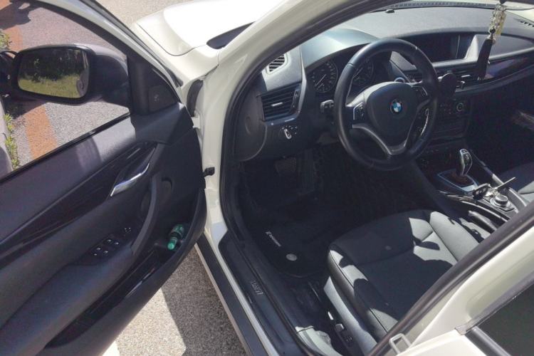 Used BMW X1 2015 sDrive18i Leading Edition Driver Seat
