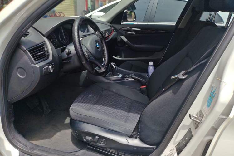 Used BMW X1 2015 sDrive18i Fashion Upgrade Edition Driver Seat