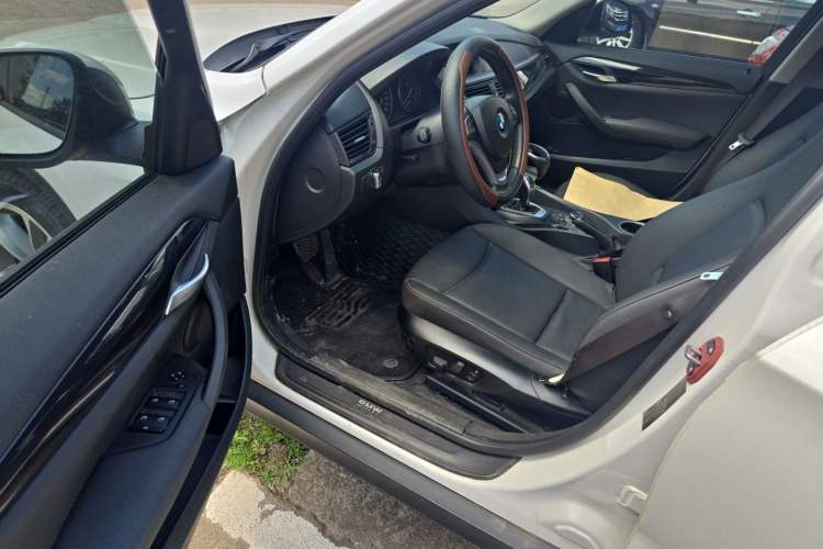 Used BMW X1 2015 sDrive18i Leading Edition Driver Seat