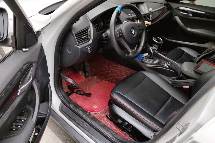 Used BMW X1 2015 sDrive18i Fashion Upgrade Edition Driver Seat