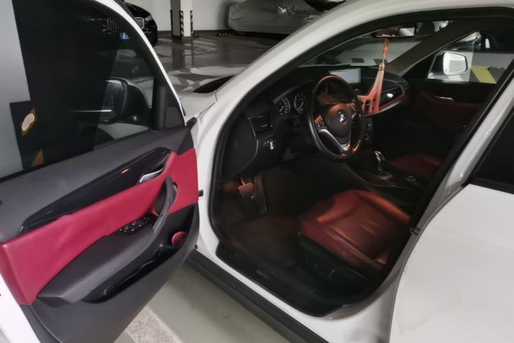 Used BMW X1 2015 sDrive18i Fashion Upgrade Edition Driver Seat