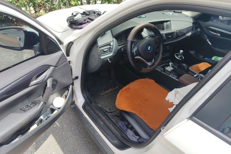 Used BMW X1 2015 sDrive18i Leading Edition Driver Seat