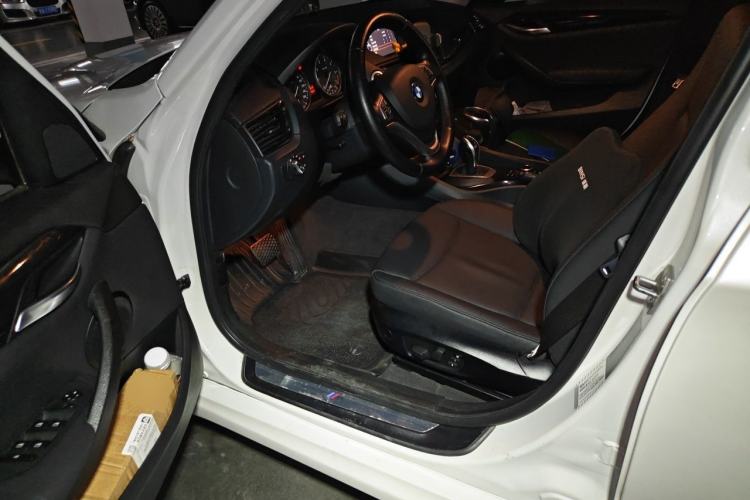 Used BMW X1 2015 sDrive18i Leading Edition Driver Seat