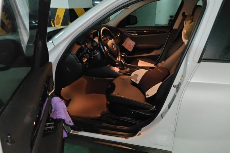 Used BMW X1 2015 sDrive18i Leading Edition Driver Seat