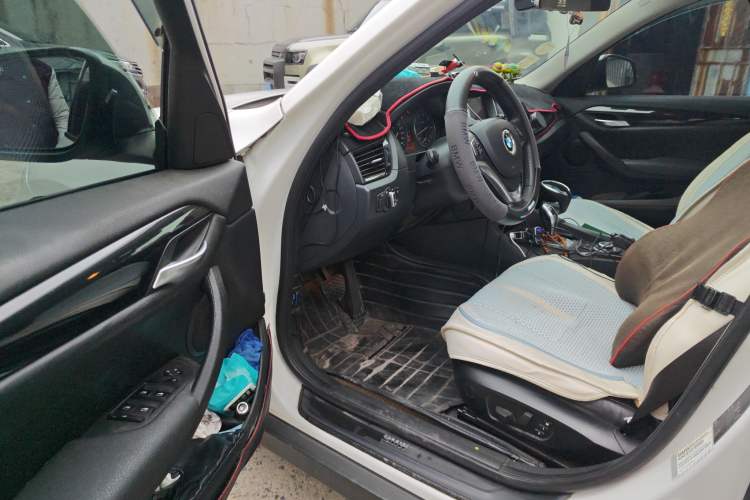 Used BMW X1 2015 sDrive18i Fashion Upgrade Edition Driver Seat