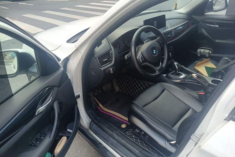 Used BMW X1 2015 sDrive18i Fashion Upgrade Edition Driver Seat