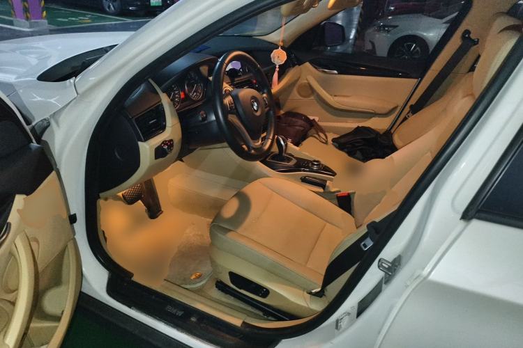 Used BMW X1 2015 sDrive18i Leading Edition Driver Seat